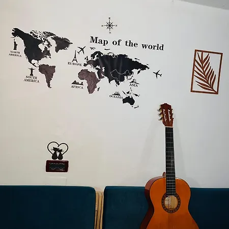 Door Hostel Tirana